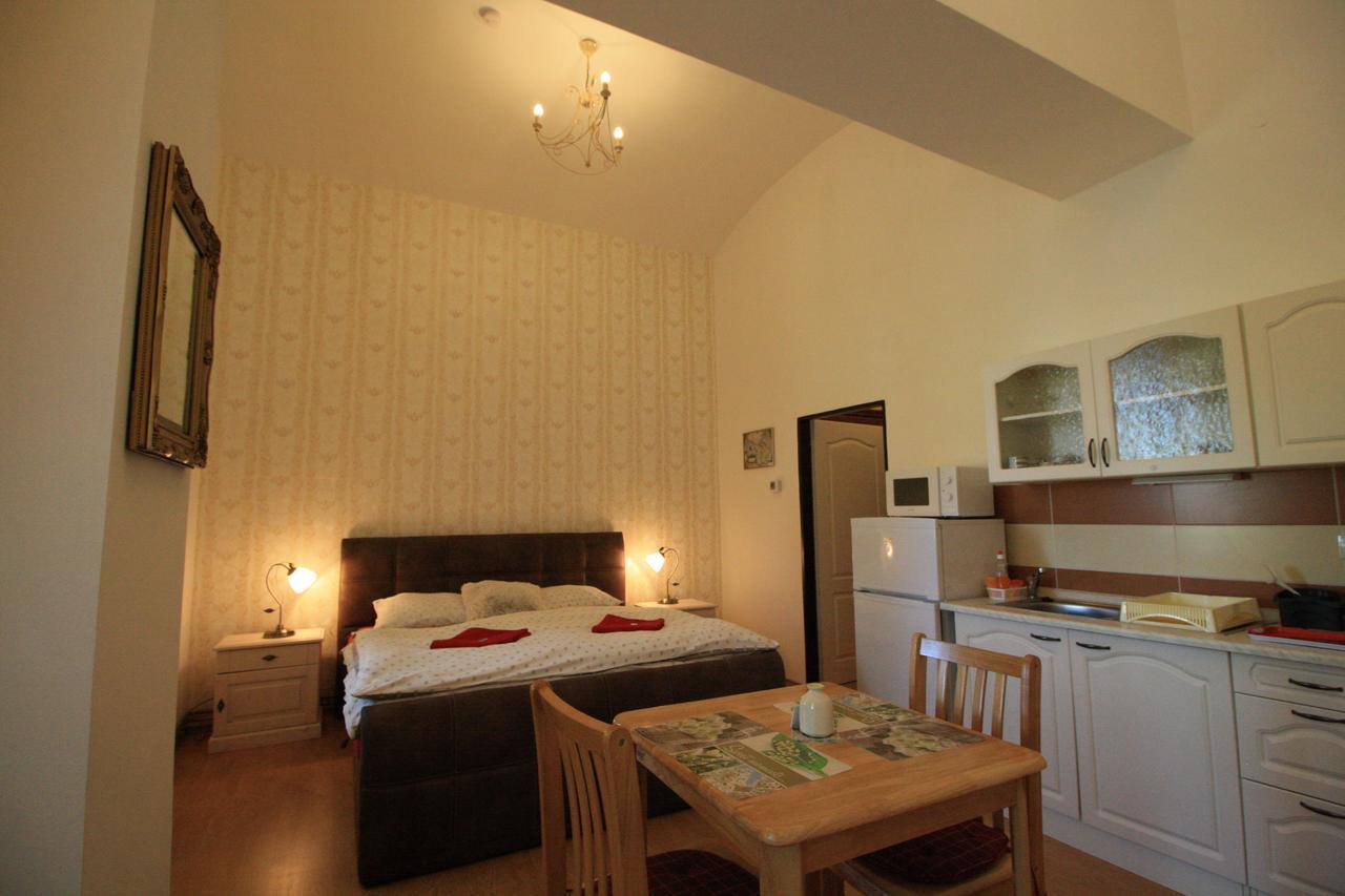 Bynovecky Zamecek Hotel Luaran gambar