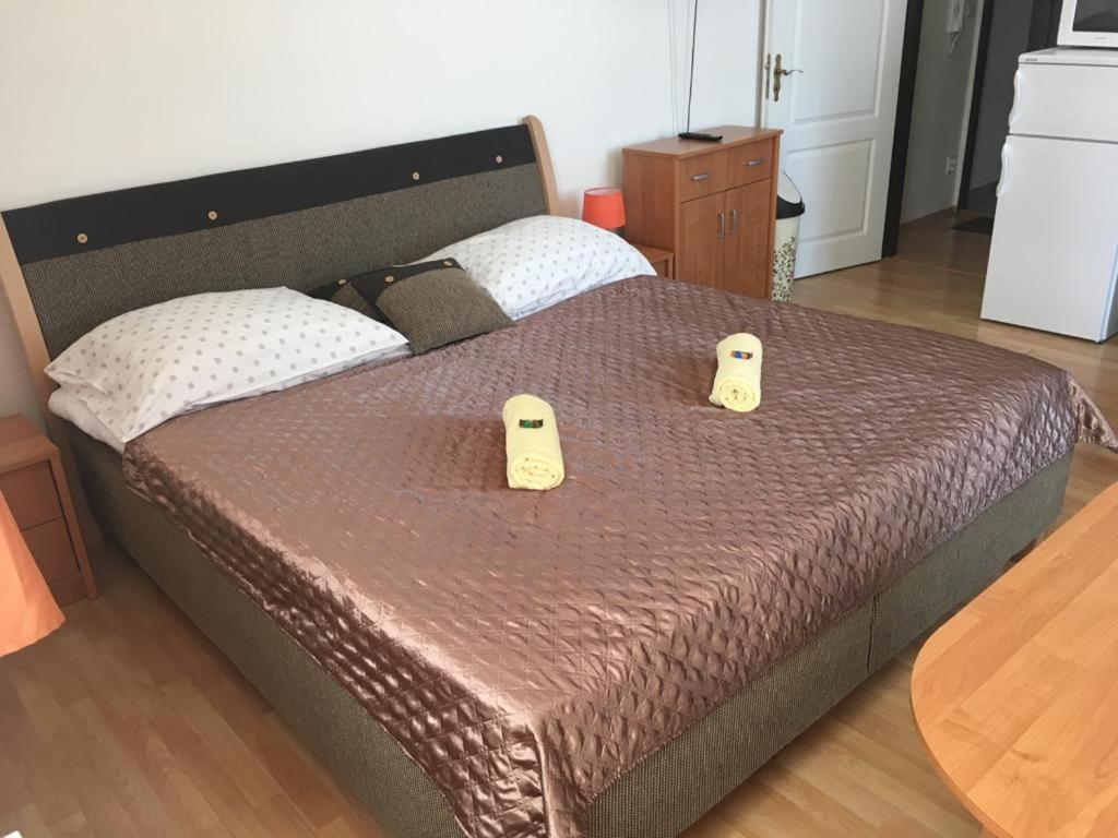 Bynovecky Zamecek Hotel Luaran gambar